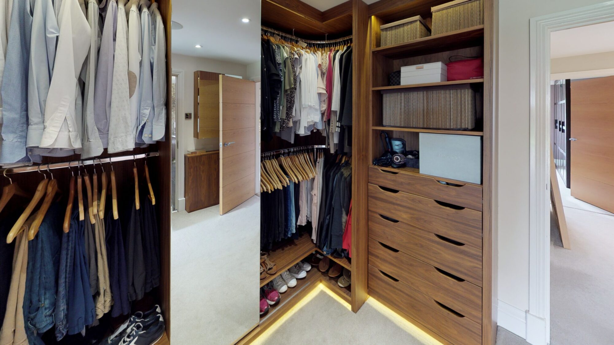 Rose Walk Walk in Wardrobe