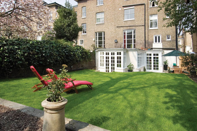 Clifton Hill Garden Apartment
