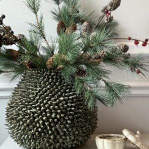 Woodland Pine and Berry Spray