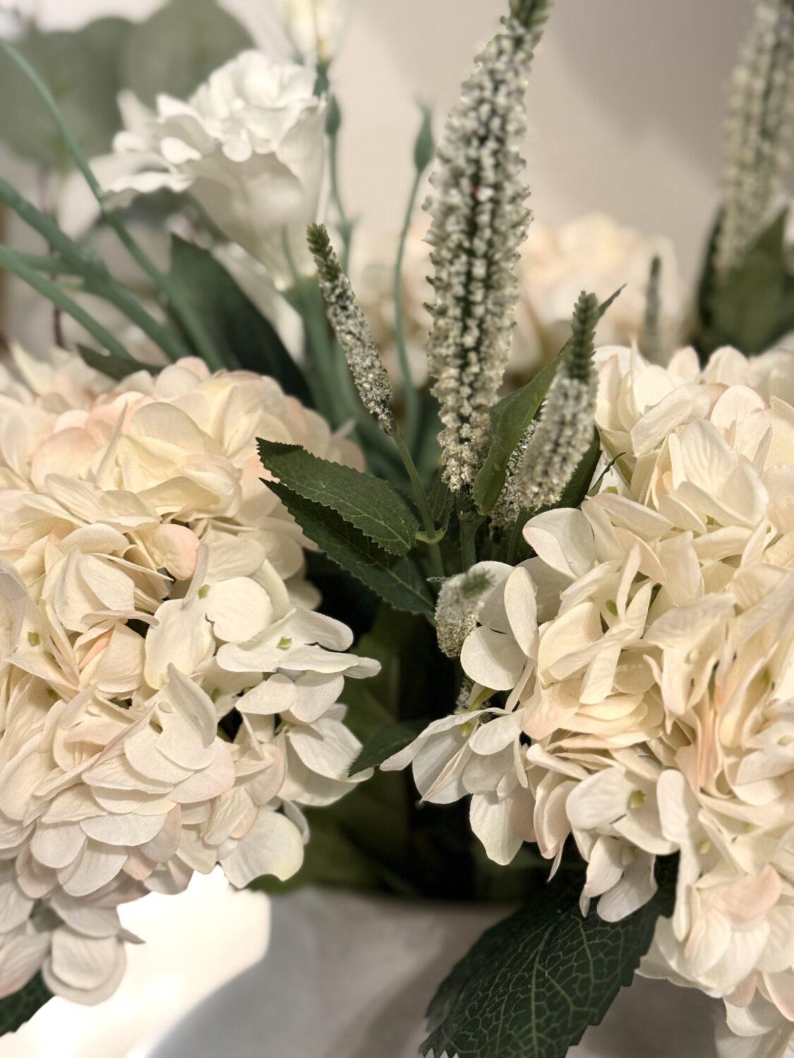 Deluxe Blush and Bloom Hydrangea Arrangement